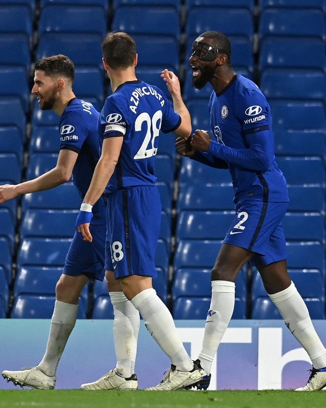 篮球篮网更新战术板，全队轮转更灵活