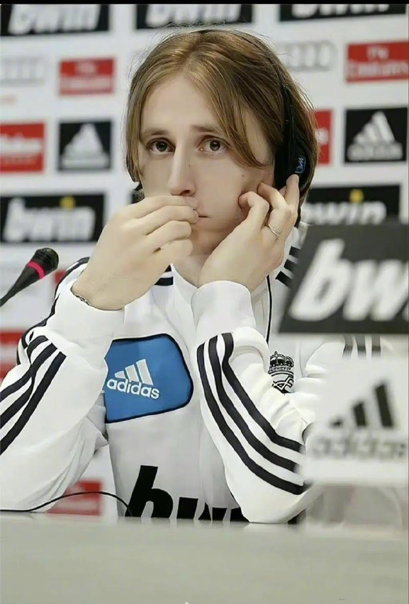 中超比赛回放：北京国安2-1战胜广州队,