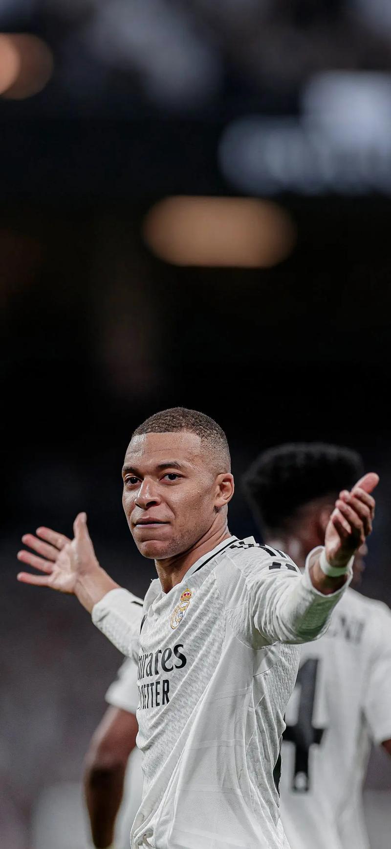 地上足球：梅西带队迈阿密夺冠，球王伟大无需多盐？